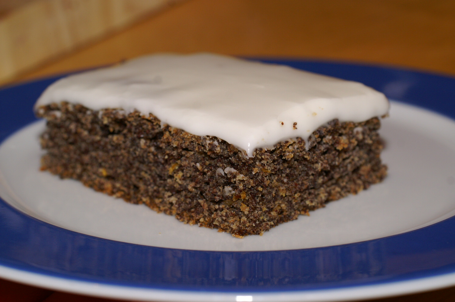 Mohnkuchen mit Zitronenglasur - Ehrlich und Echt