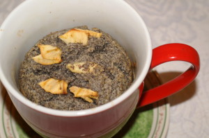 Mug cake poppy apple