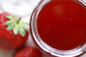 Erdbeer-Basilikum-Sirup