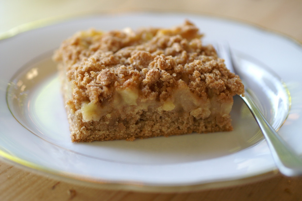 Saftiger Apfelkuchen mit Streusel - Ehrlich und Echt