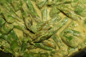 Spargel in Currysauce