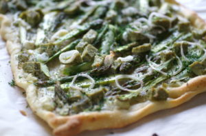 Spargel-Pizza