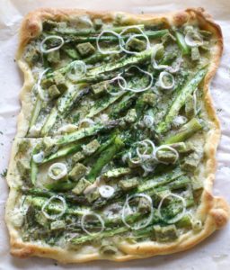 Spargel-Pizza