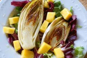 Chicoree-Salat mit Mango