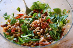 mediterraner Bohnensalat