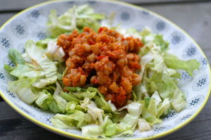 Endiviensalat mit Paprikabohnen