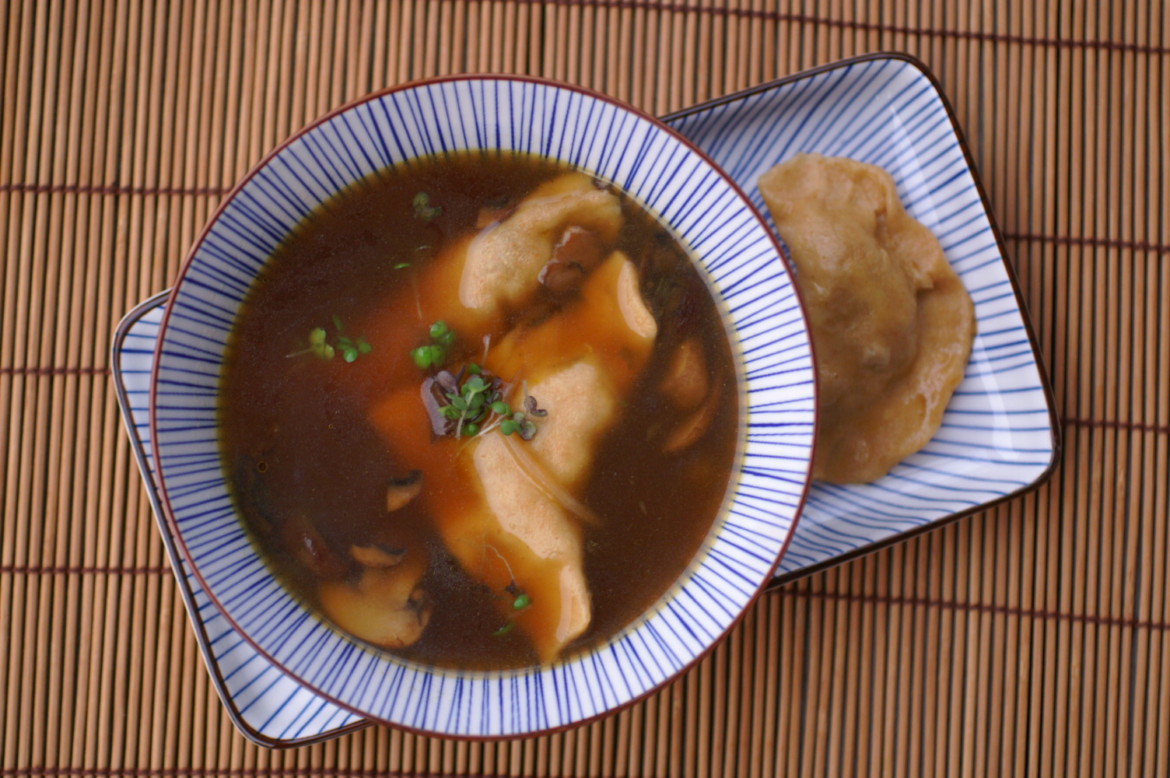 chinesische Wan Tan Suppe - Ehrlich und Echt