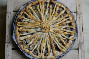 Blätterteigtarte mit Birnen und Schokopudding