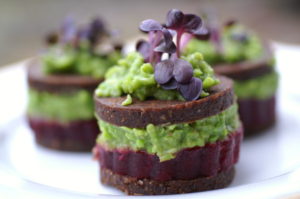 Pumpanikel Petit Fours mit Erbsenguakamole