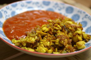 Eierspeise mit Paprika-Tomaten-Ragout