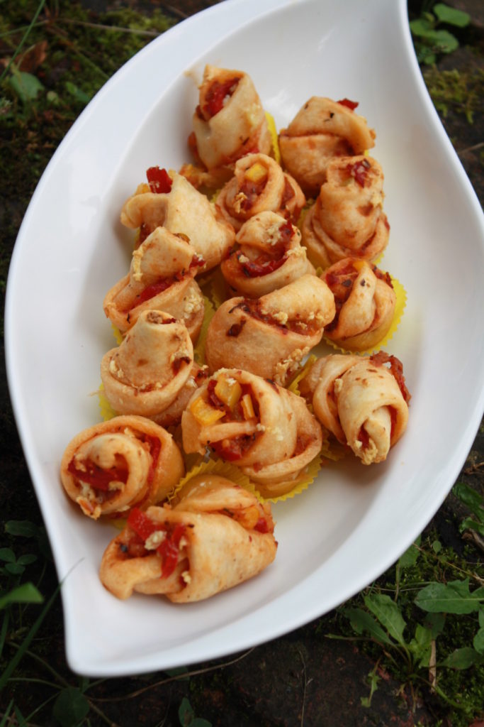 Paprika-Röllchen mit Mürbteig Paprika-Röllchen mit Mürbteig