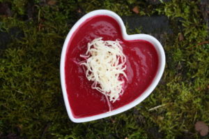 Rote Rüben Suppe mit Kren