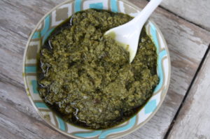 Grünes Pesto