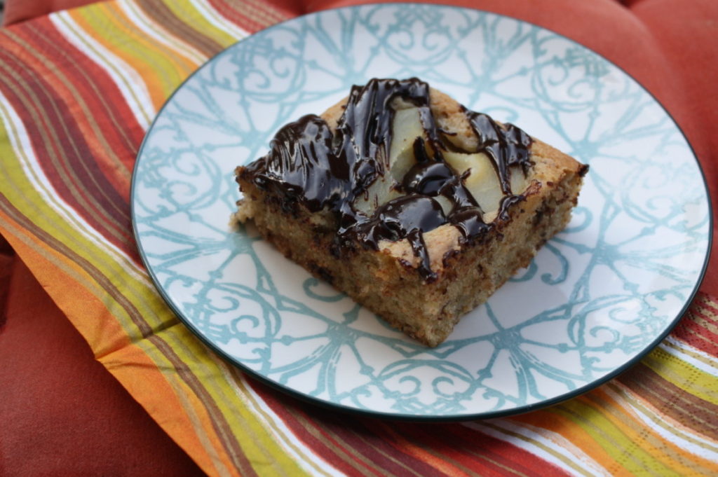 Birnen-Stracciatella-Kuchen mit Schokoglasur - Ehrlich und Echt