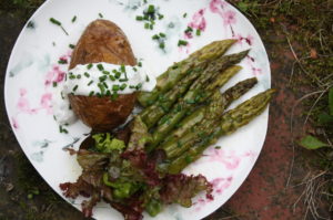 Spargel mit Ofenkartoffeln