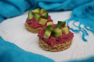 Rote Rüben-Avocado-Häppchen 