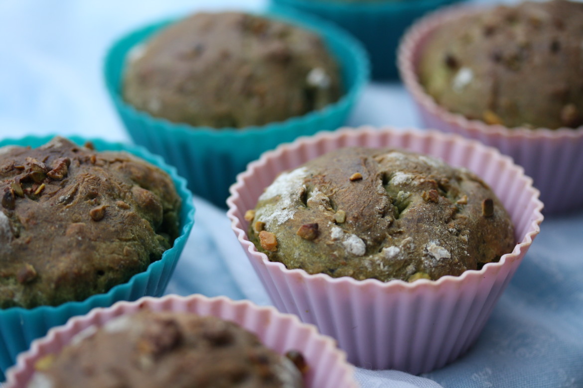 Pistazien-Brot-Muffins mit Spinat - Ehrlich und Echt