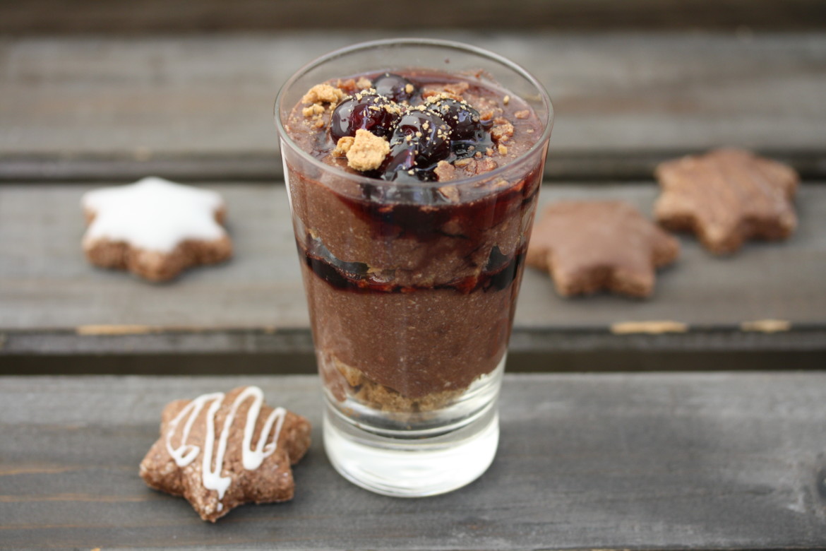 Lebkuchen-Kirsch-Spekulatius-Löffeldessert - Ehrlich und Echt