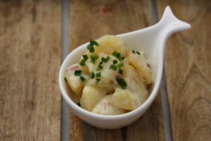 Kartoffelsalat mit Mayonnaise 